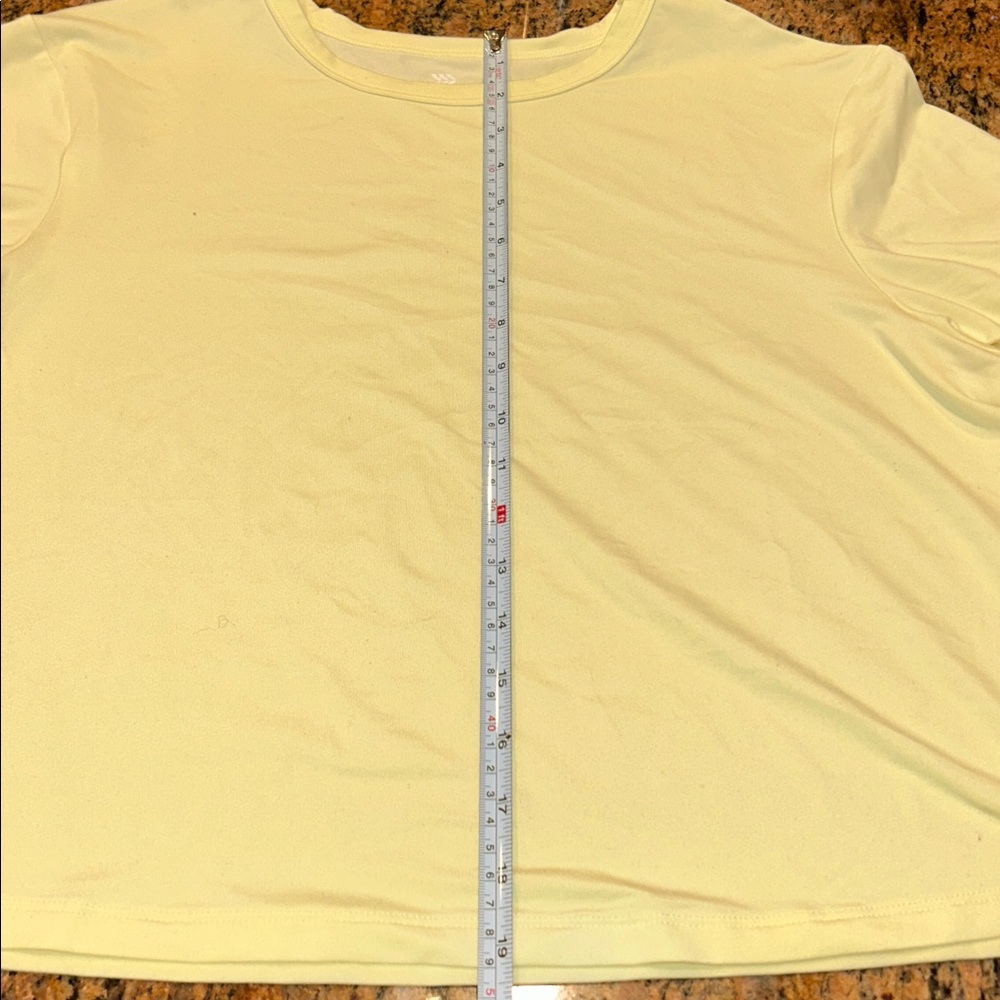 2 All In Motion Crop Tees Size Medium - Picture 7 of 8